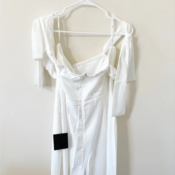 LULUS Luxe Behavior White Off-the-Shoulder Tie-Strap Cropped Jumpsuit Sz XL NWT - Picture 8 of 12